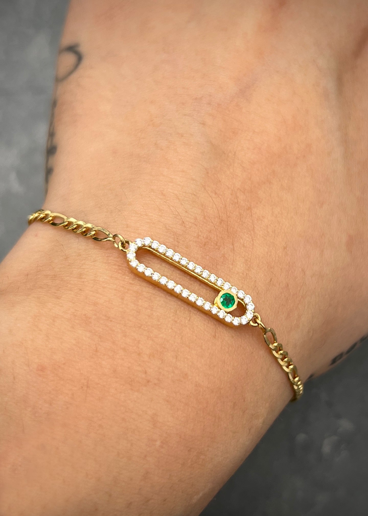 Pulso MK con swarovski blanco y verde  3.05gr / Largo 18cm / Oro Amarillo italy cte M