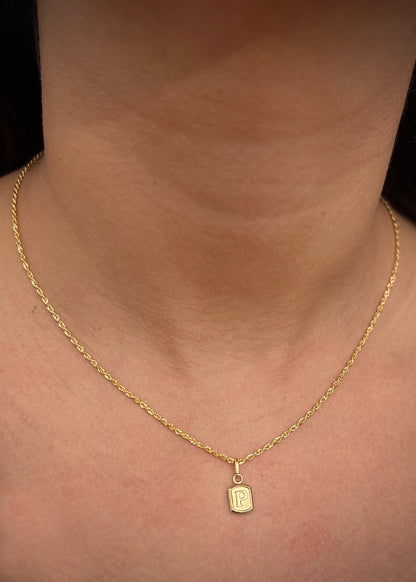 Dije letra P 0.3gr / Largo 1.5cm — Oro Amarillo