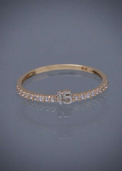 Anillo de 15s con swarovski blanco 1.25gr / TALLA 8 1/4 / Oro Amarillo Nac*