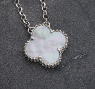 Cadena lucky clover piedra blanca 4.3gr / Largo: 50cm / Plata P