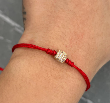 Pulsera en hilo rojo con herraje 0.95gr / Oro Amarillo (Joya)*