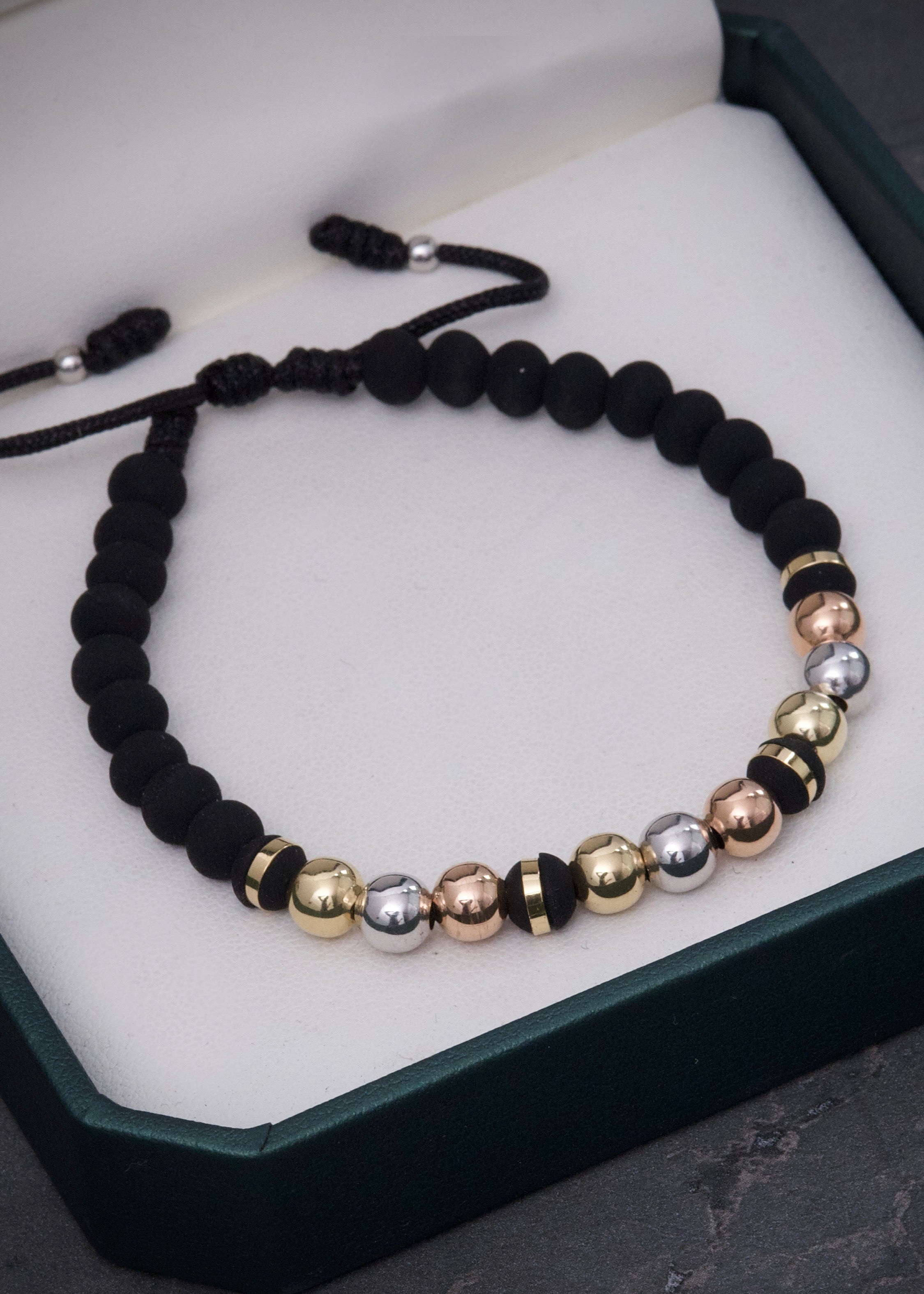 Pulsera en hilo negro con bolas lisas 1.65gr / Tres Oros (Joya) M