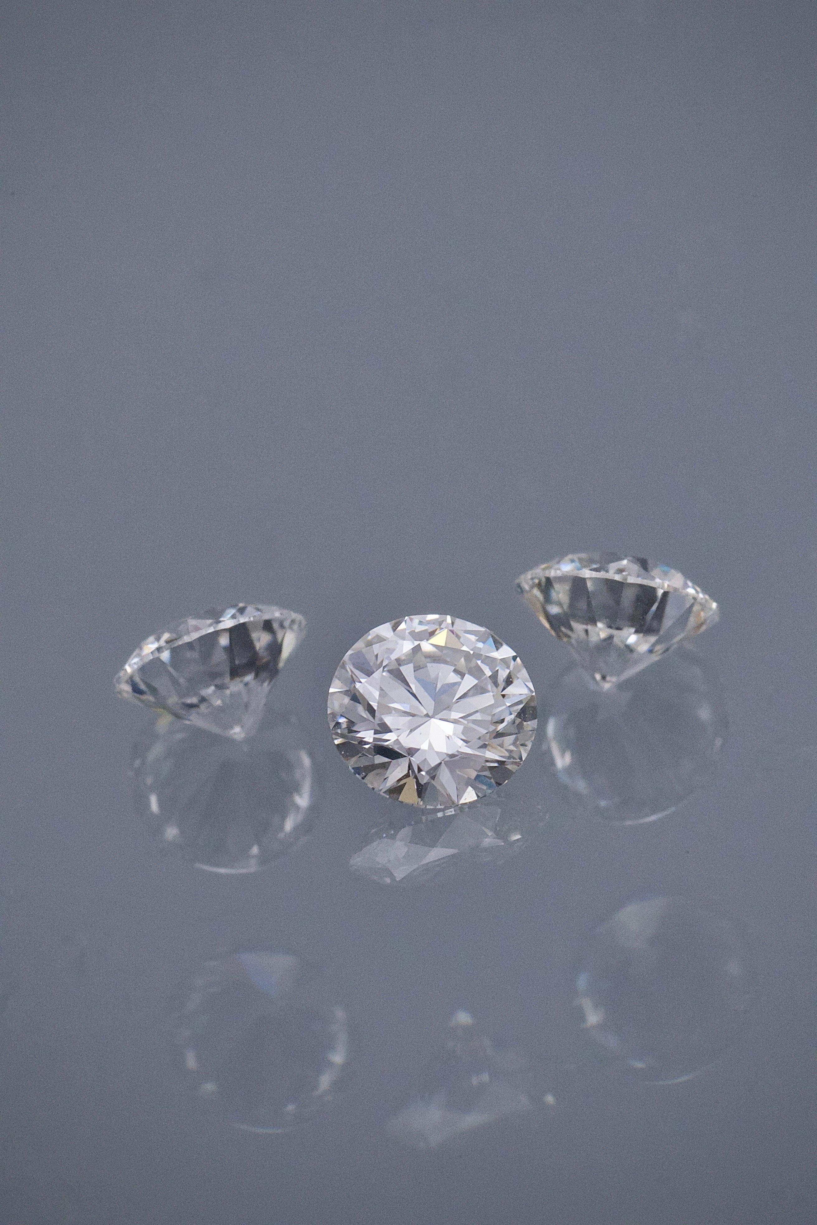 Diamante blanco con 25pts  (Joya) B