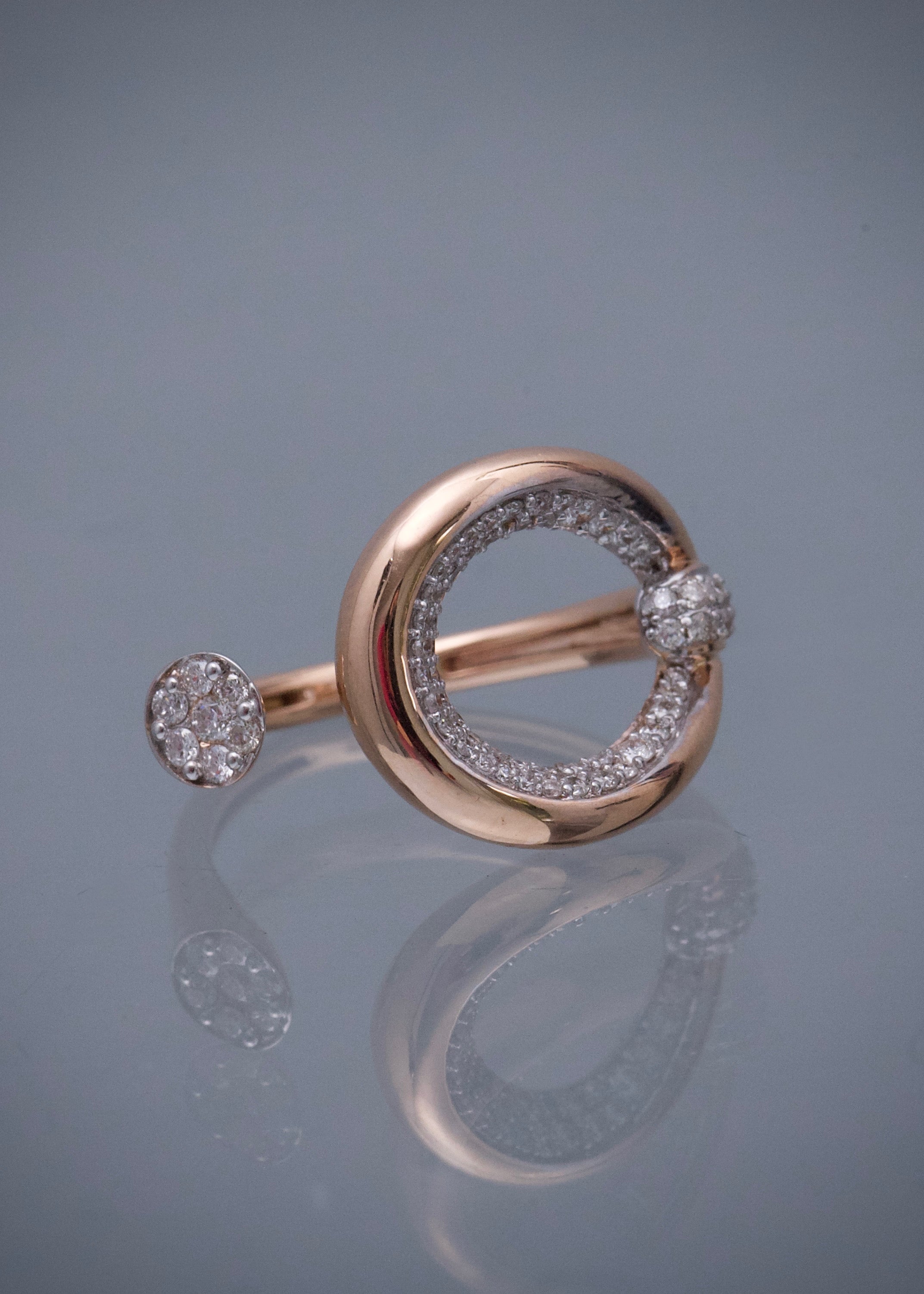Anillo con 39pts de diamantes 4.55gr / TALLA 6 1/4 / Oro Rosado Nac (Joya) M