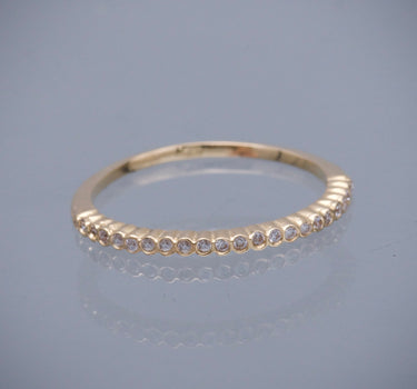 Anillo con swarovski blanco 1.25gr / TALLA 5 1/4 / Oro Amarillo Nac P