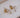 Topos con 24pts de diamantes y 21pts de diamantes baguette 2.5gr / Largo 1.7cm / Oro Amarillo (Joya) M