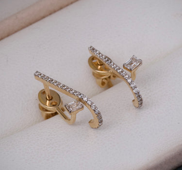 Topos con 24pts de diamantes y 21pts de diamantes baguette 2.5gr / Largo 1.7cm / Oro Amarillo (Joya) M