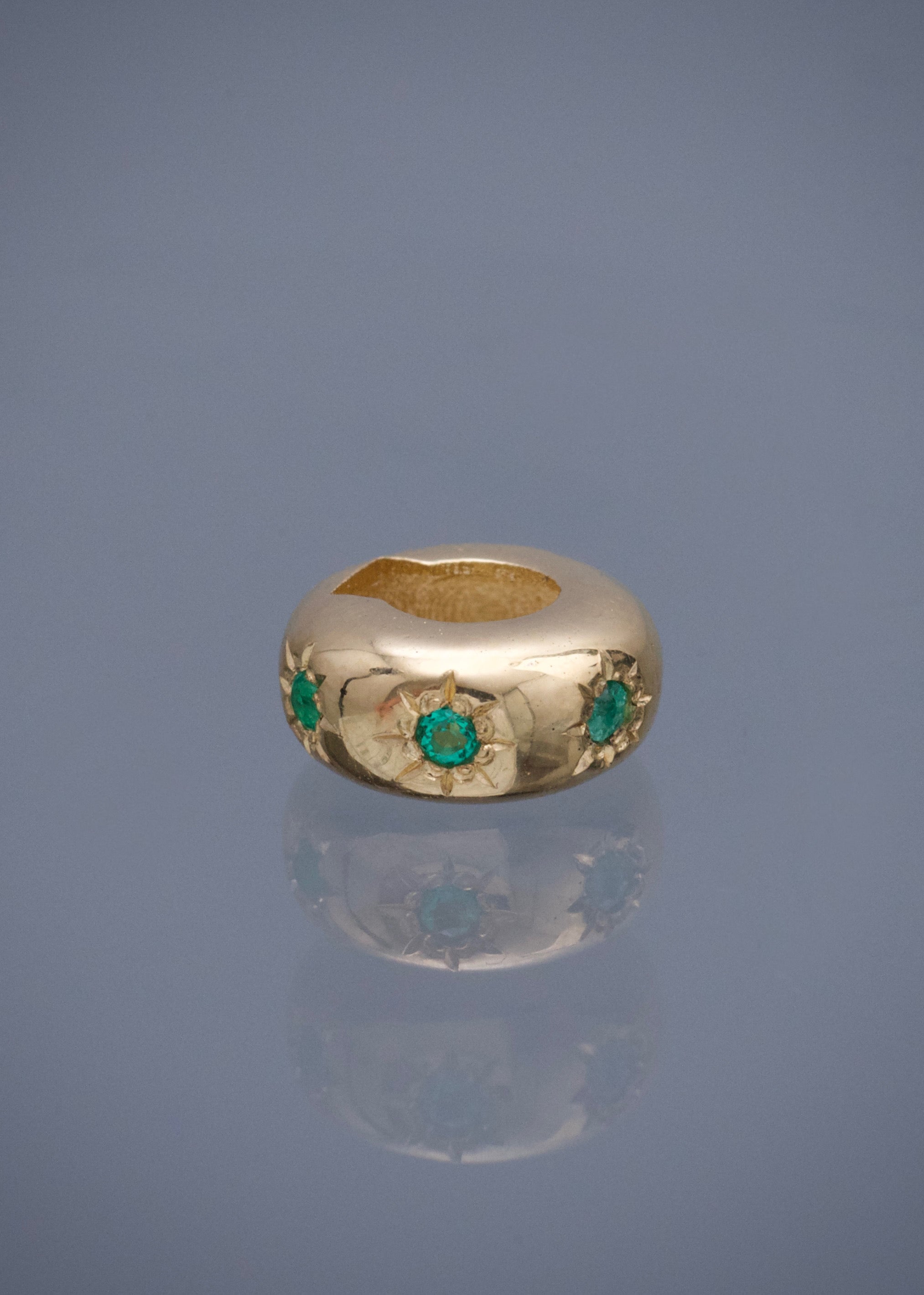 Dije stars diamonds con 7pts de esmeraldas 1.7gr / Largo 1cm / Oro Amarillo (Joya) P