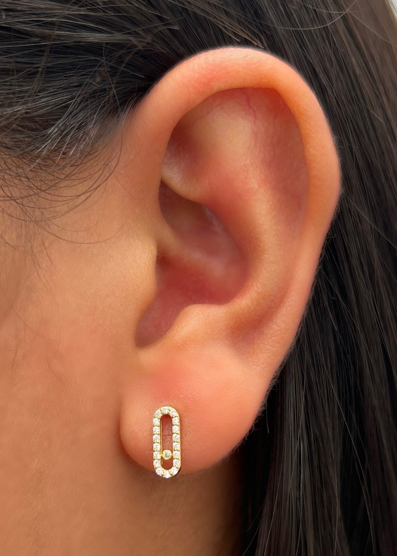 Topos MK con swarovski blanco 1.4gr / Largo 1cm / Oro Amarillo Nac P