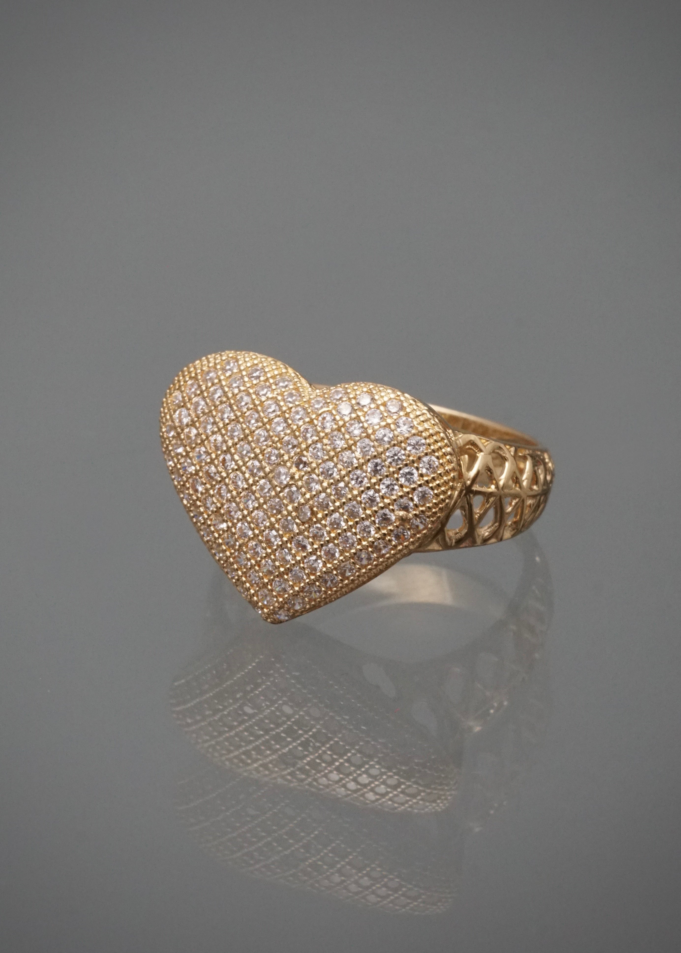 Anillo corazon con swarovski blanco 3.7gr / Talla 6 / Oro Amarillo Nac P