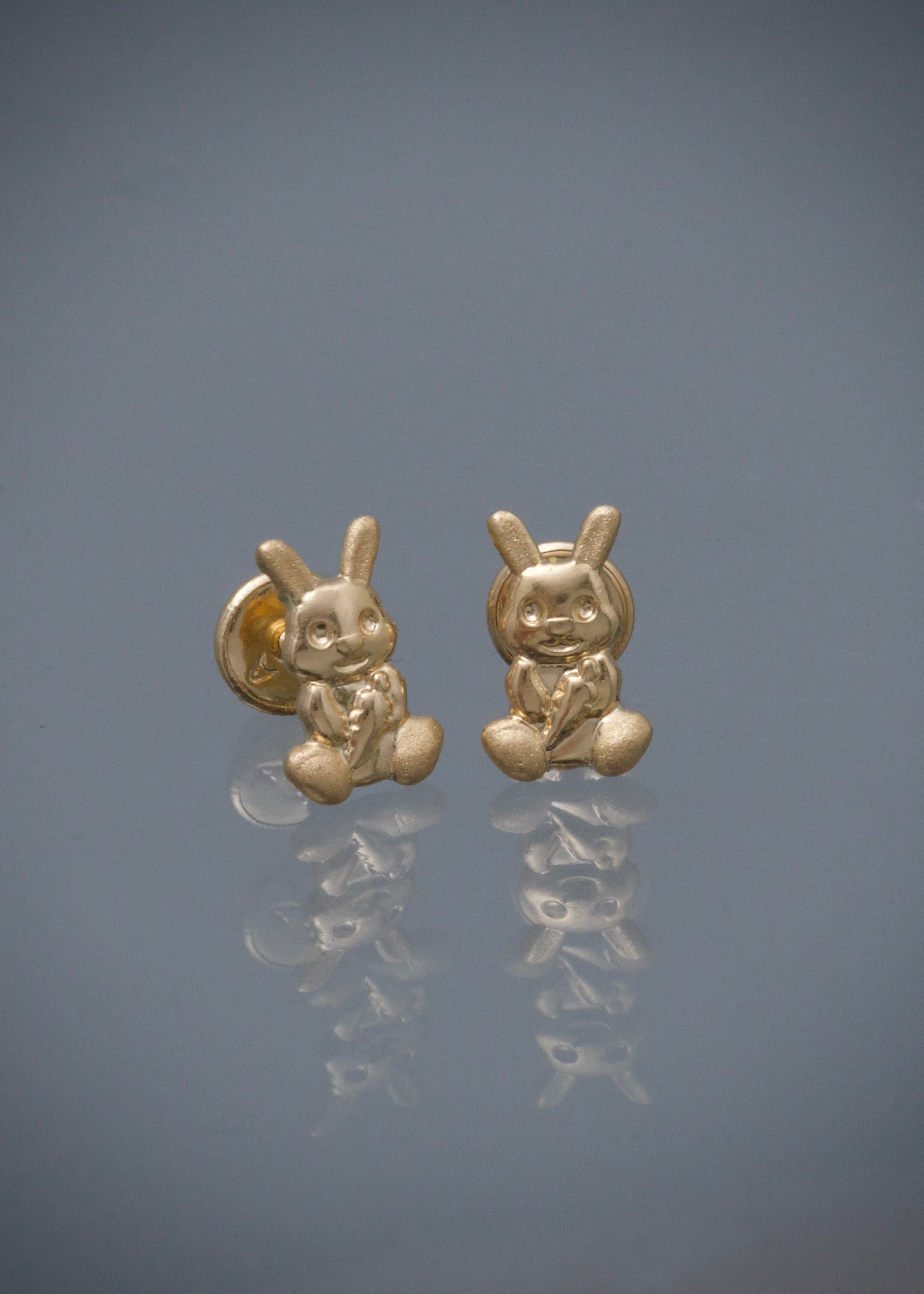 Topos conejo 0.7gr / Largo 0.9cm / Oro Amarillo Nac M