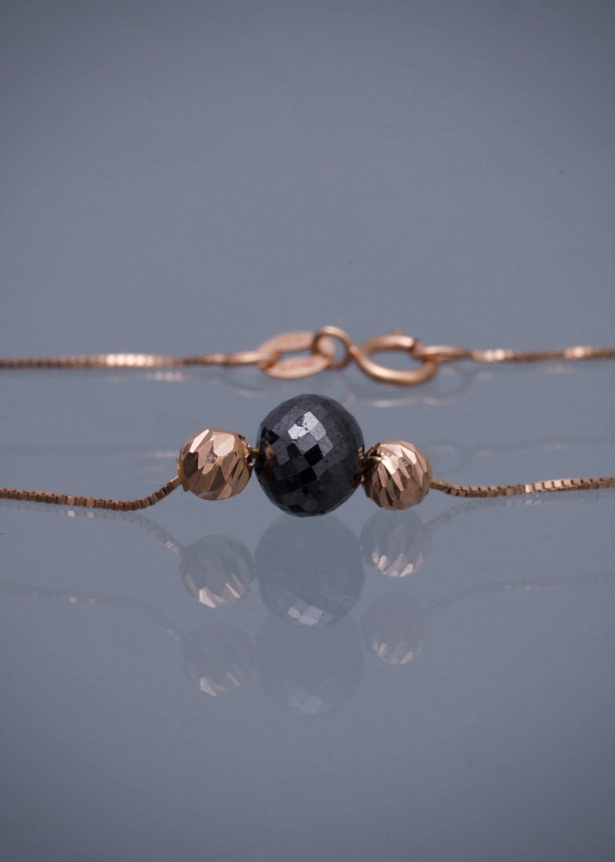 Pulso con 2.27qts de diamante negro 0.75gr / Largo: 17.5cm / Oro Rosado (Joya) B