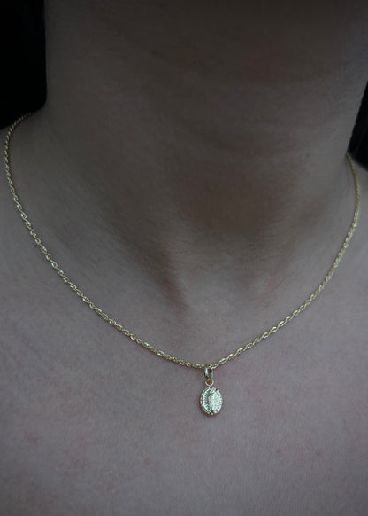 Dije virgen de guadalupe. 0.35gr / Largo 1.5cm / Oro Amarillo Nac P