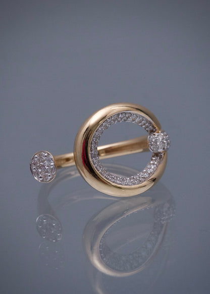 Anillo con 47pts de diamantes 4.35gr / TALLA 6 1/4 / Oro Amarillo Nac (Joya) B