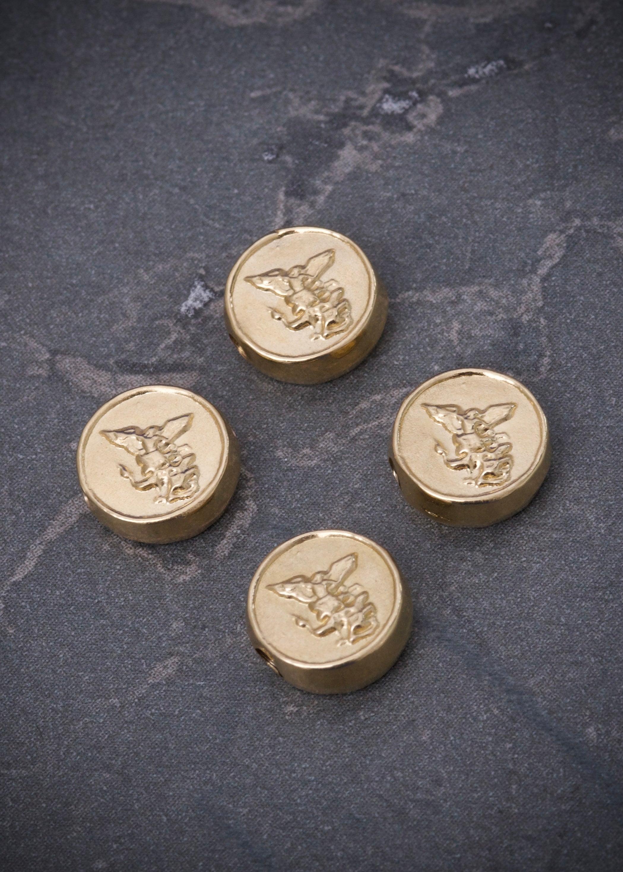 Herraje arcangel san miguel 0.35gr / Largo 0.8cm / Oro Amarillo Nac B