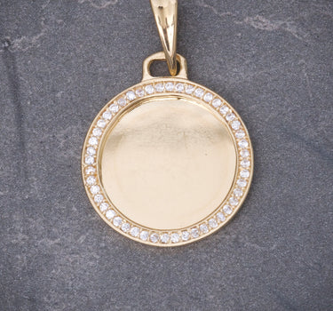 Dije medalla con swarovski blanco 3.5gr / Largo 3cm / Oro Amarillo Nac B