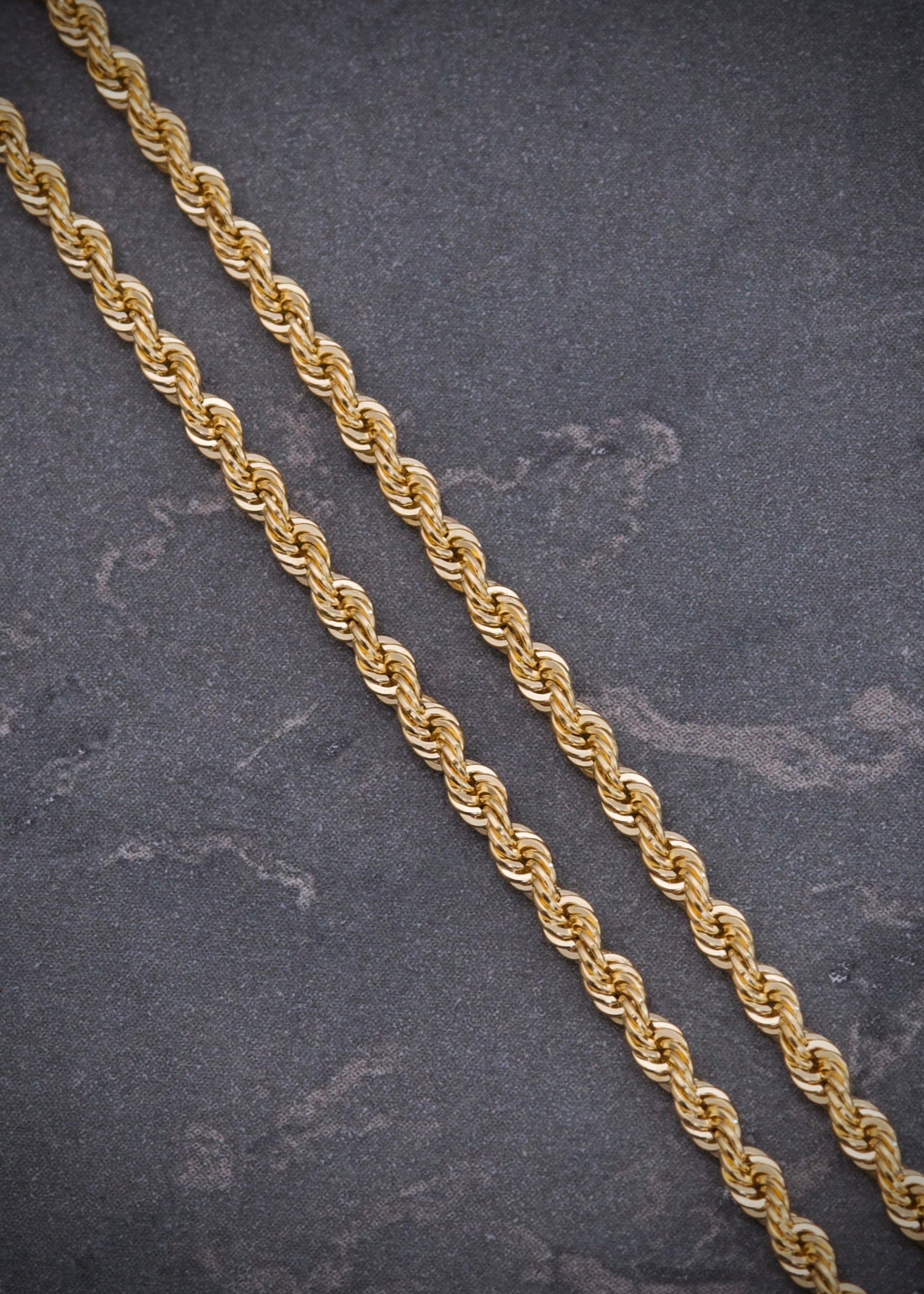 Cadena lazo 6.8gr / Largo 70cm — Oro Amarillo