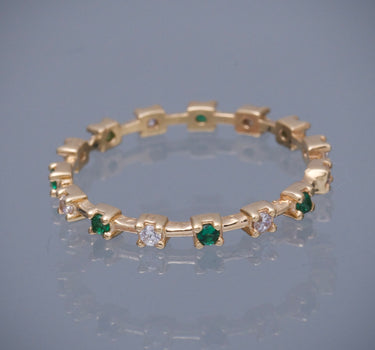 Anillo con swarovski verde y blanco 1.4gr / TALLA 6 1/4 / Oro Amarillo Nac B