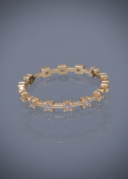 Anillo con swarovski blanco 1.3gr / TALLA 5 1/2 / Oro Amarillo Nac M
