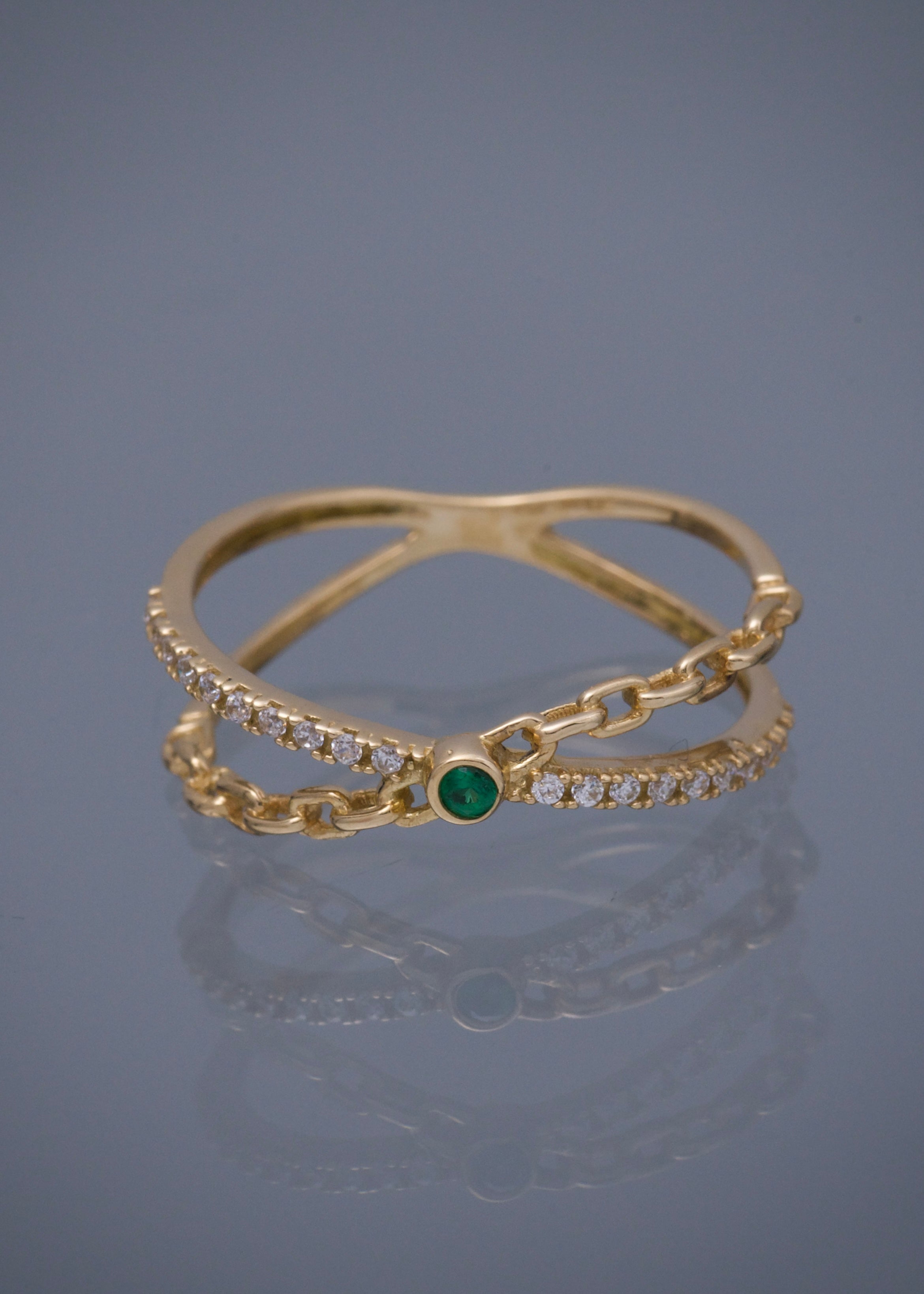 Anillo con swarovski verde y blanco 1.65gr / TALLA 6 / Oro Amarillo Nac B