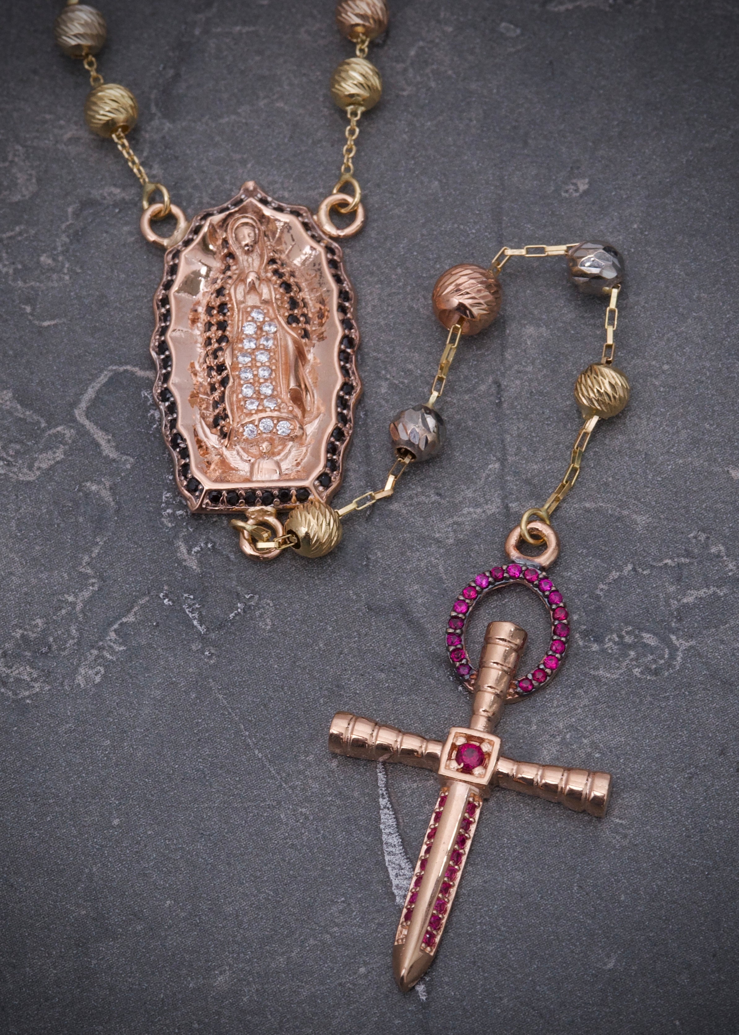 Rosario virgen de guadalupe con swarovski 18.35gr / Largo 50cm / Tres Oros Nac M