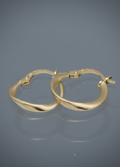 Candongas Semi entorchadas 1.15gr / Largo 1.7cm / Oro Amarillo Nac*