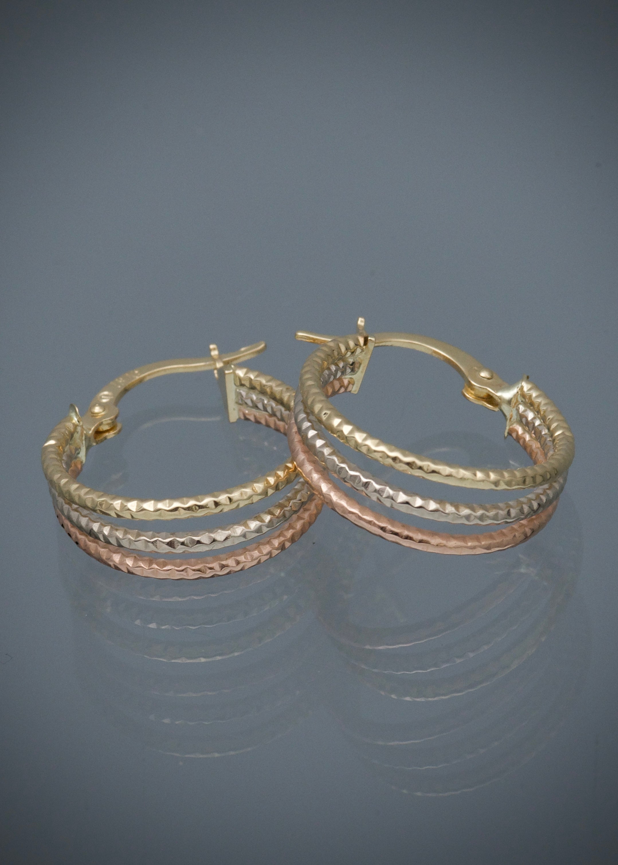 Candongas diamantadas 1.5gr / Largo 1.9cm / Tres Oros Nac M