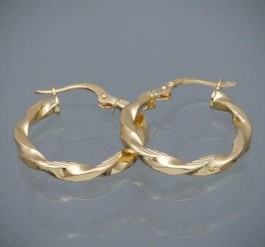 Candongas semi entorchadas 1.9gr / Largo 2.4cm / Oro Amarillo Nac M