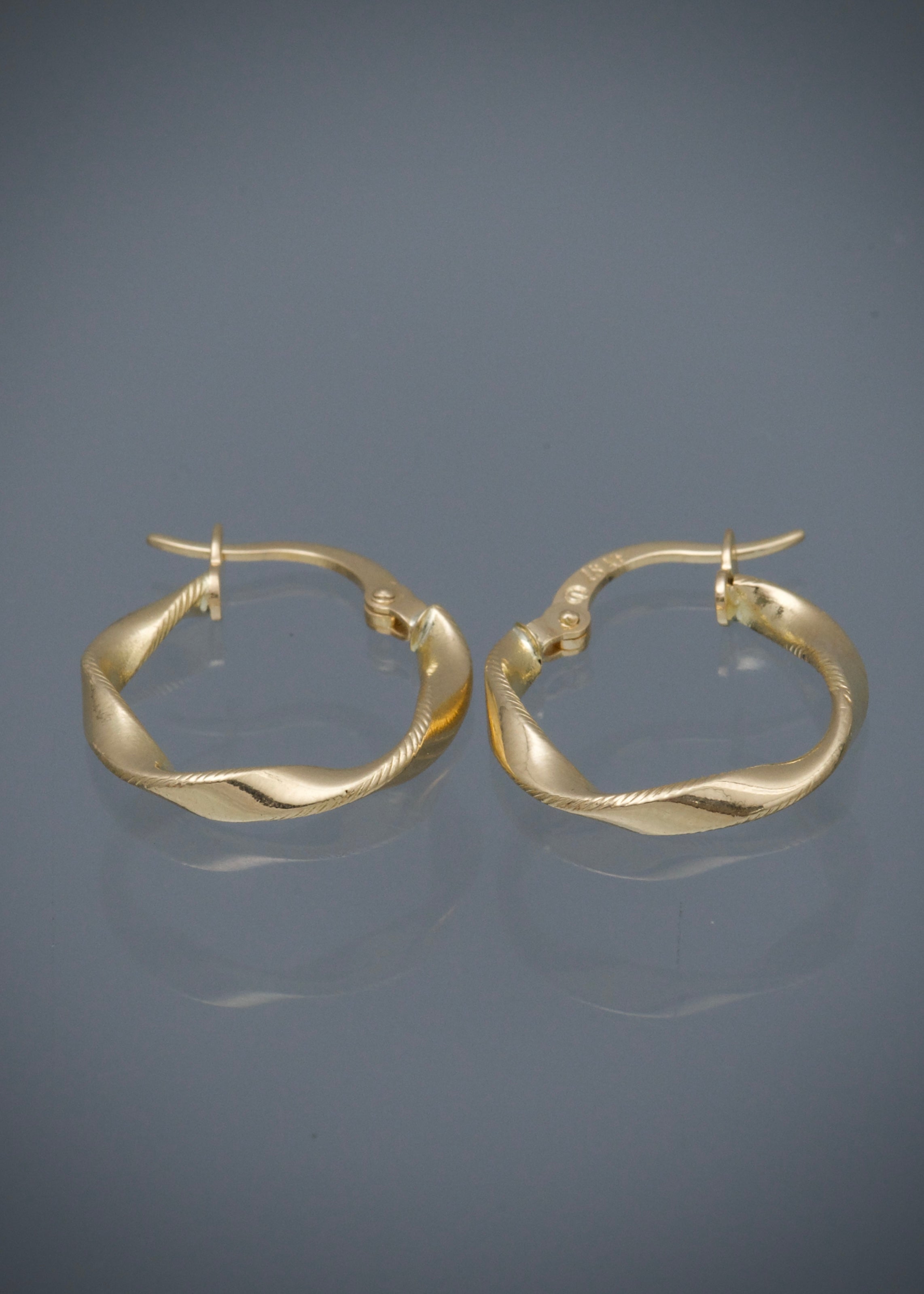 Candongas semi entorchadas 1.15gr / Largo 1.9cm / Oro Amarillo Nac*