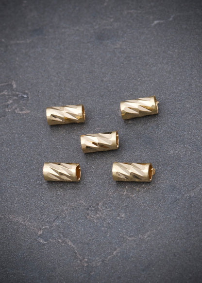 Herraje cilindro diamantado 0.15gr / Largo 0.6cm / Oro Amarillo Nac B