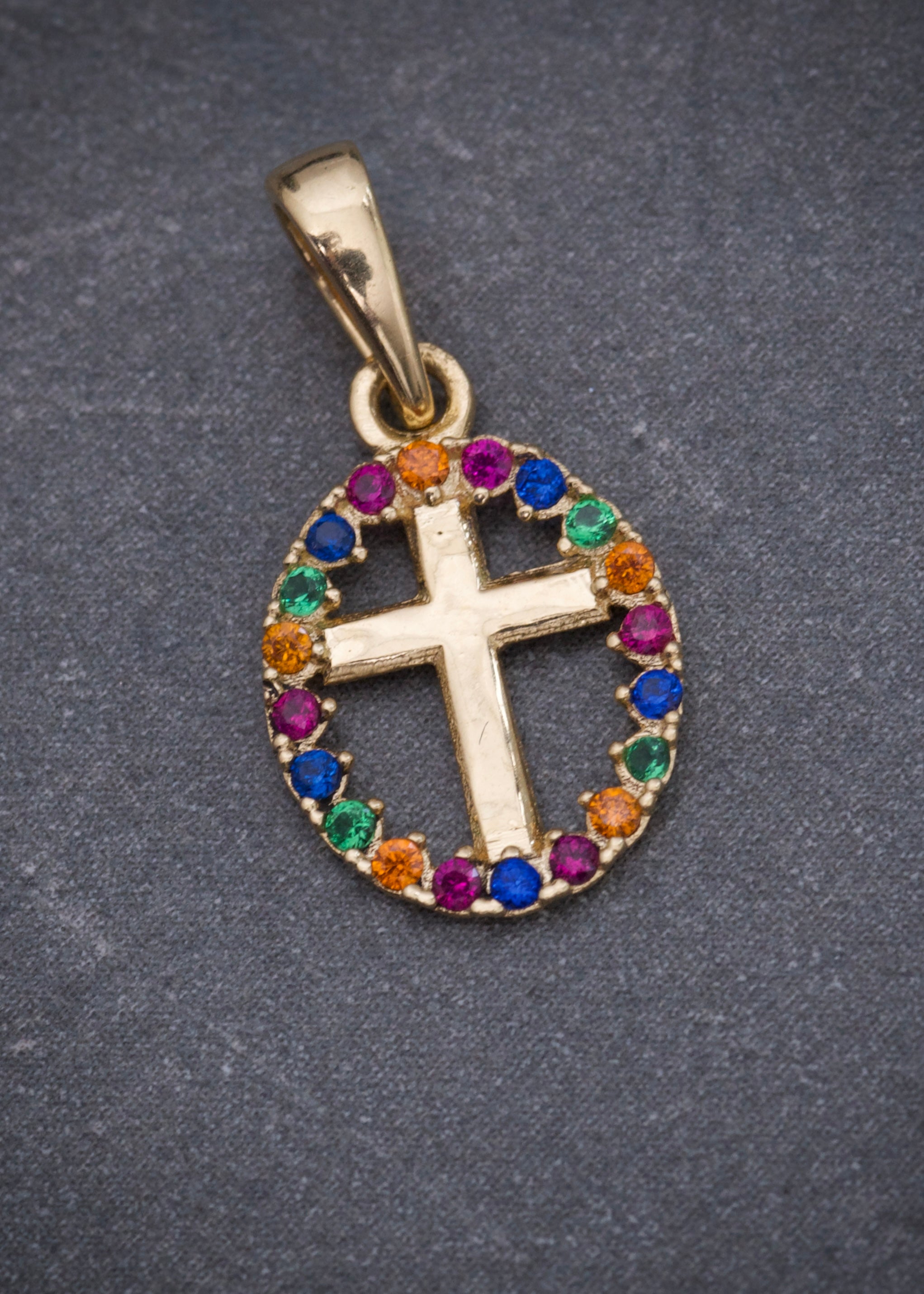 Dije medalla de cruz con swarovski multicolor 0.65gr / Largo 1.8cm / Oro Amarillo Nac B