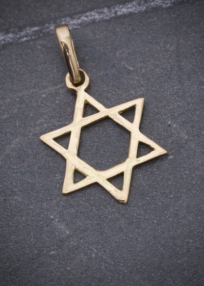 Dije estrella de david 0.65gr / Largo 2.1cm / Oro Amarillo Nac P