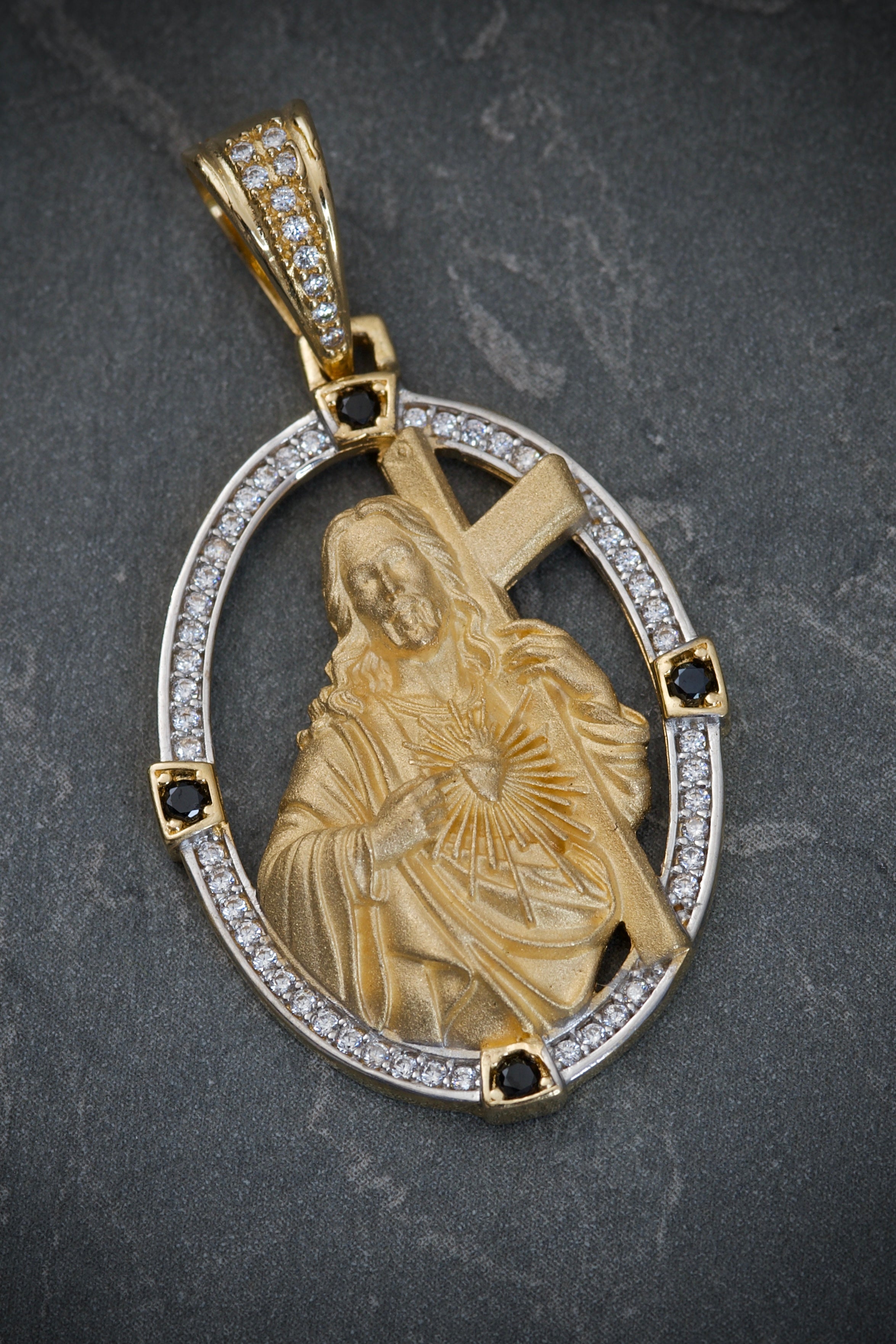 Dije de sagrado corazon de jesus 7.2gr / 4cm / oro amarillo Nac B