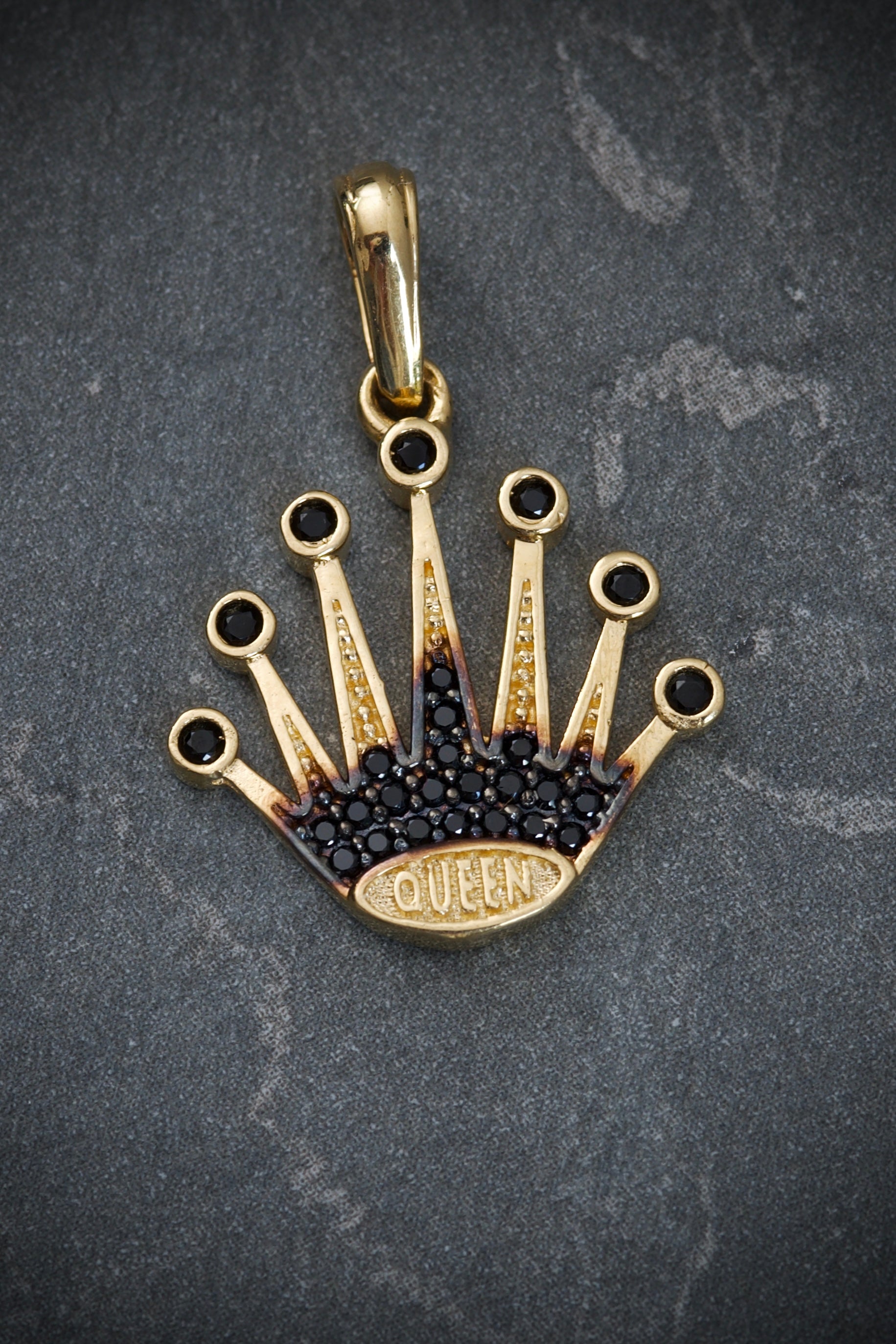 Dije de corona rx con swarovski negro 2.25gr / 2.5cm / Oro Amarillo Nac B