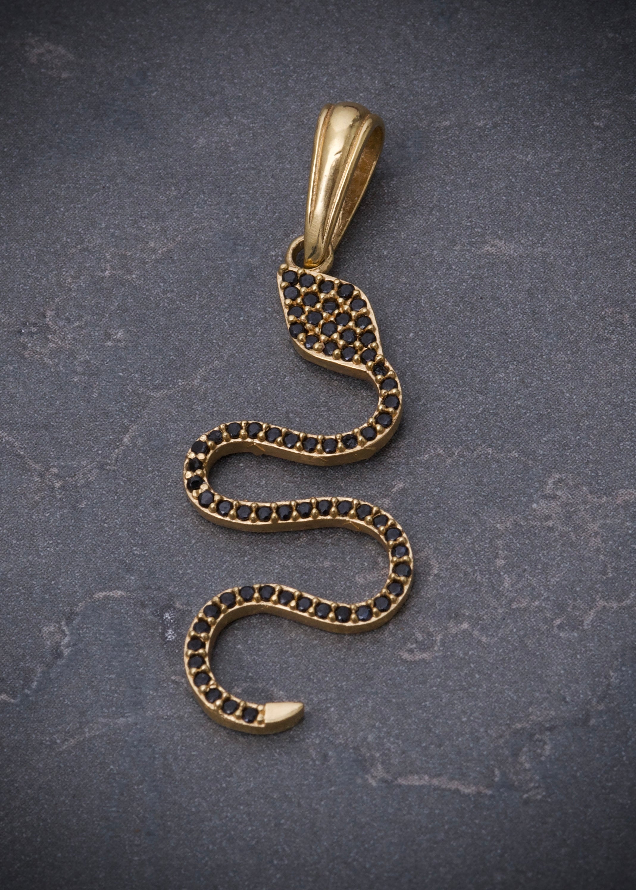 Dije de serpiente 2.2gr / 4cm / Oro Amarillo Nac M