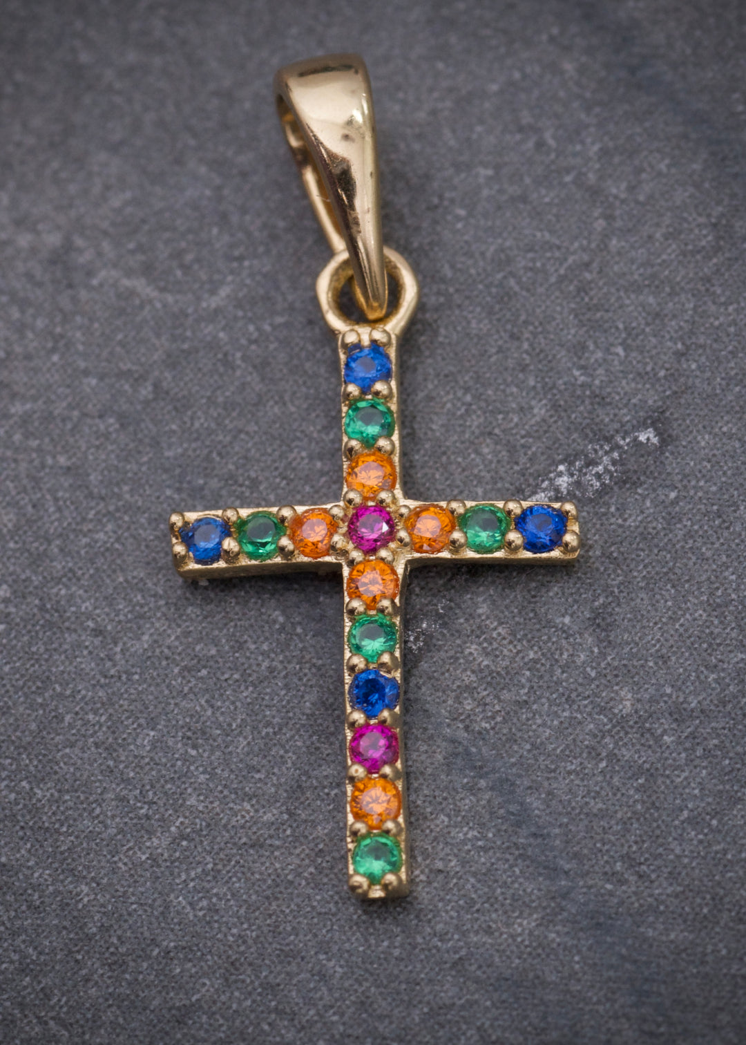 Dije cruz con swarovski multicolor 0.6gr / Largo 2cm — Oro Amarillo