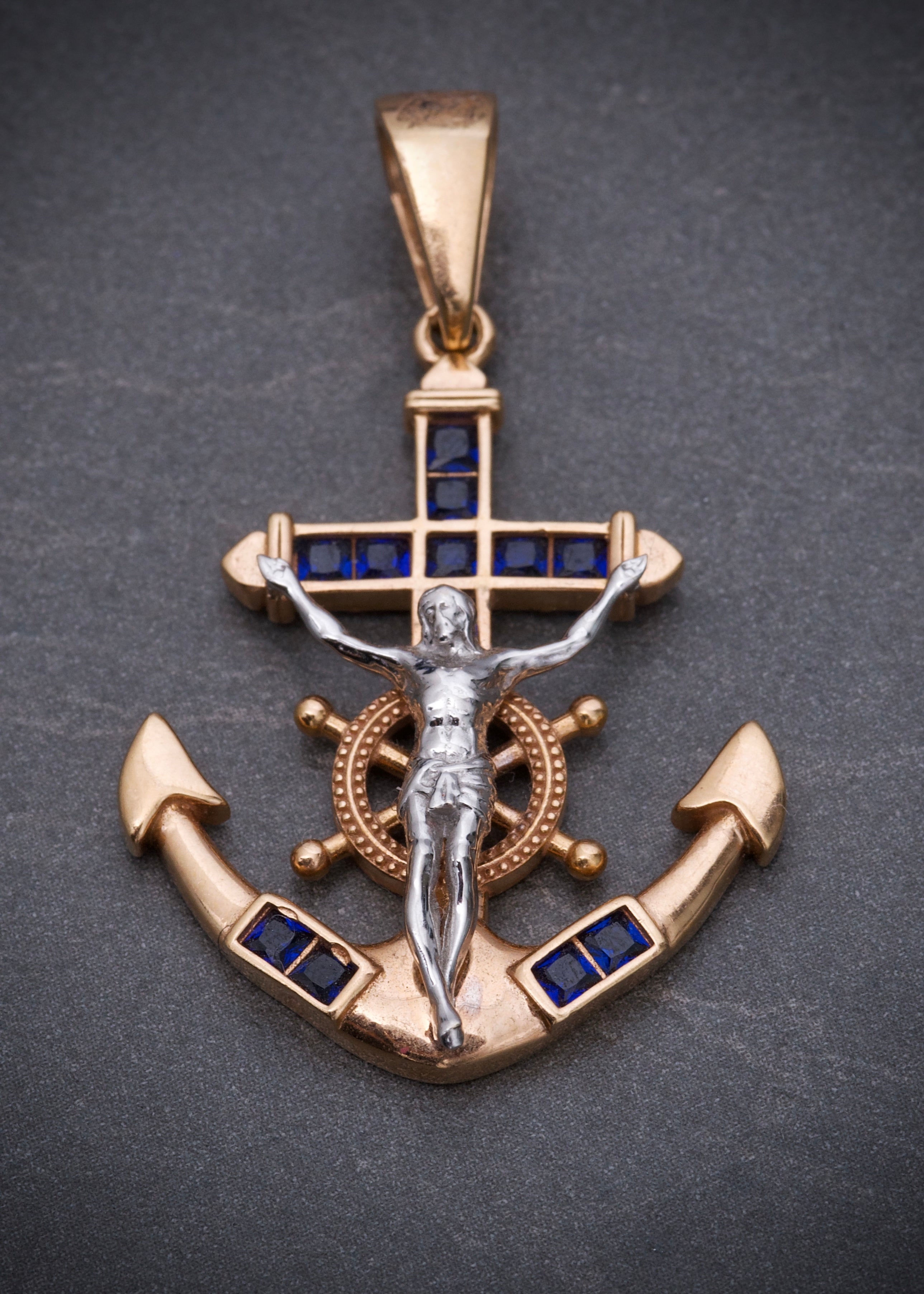 Dije de ancla con jesus 6.5gr / 4cm / Dos Oros Nac B