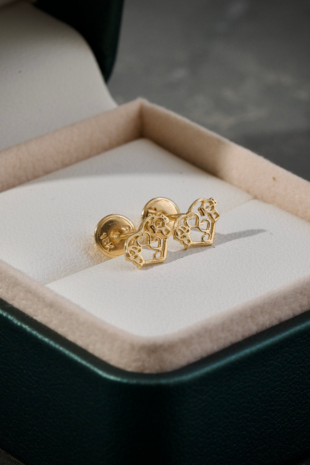 Topos de corazon 0.75gr / Largo 0.7cm — Oro Amarillo