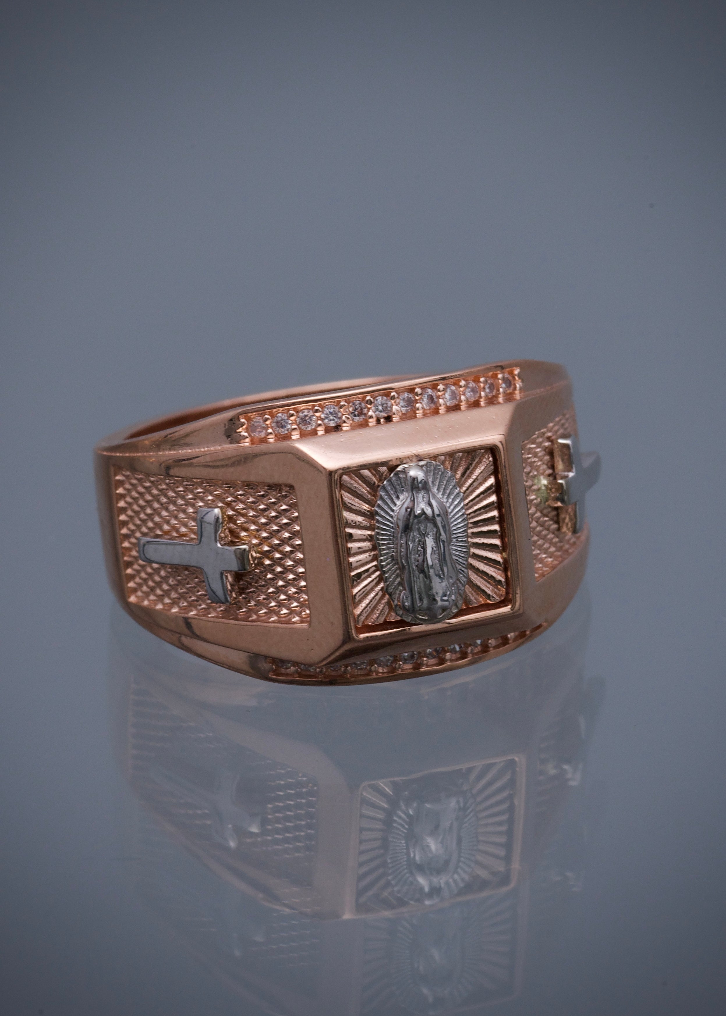Anillo virgen de guadalupe con swarovski blanco 12.3gr / TALLA 10 / Dos oros Nac P