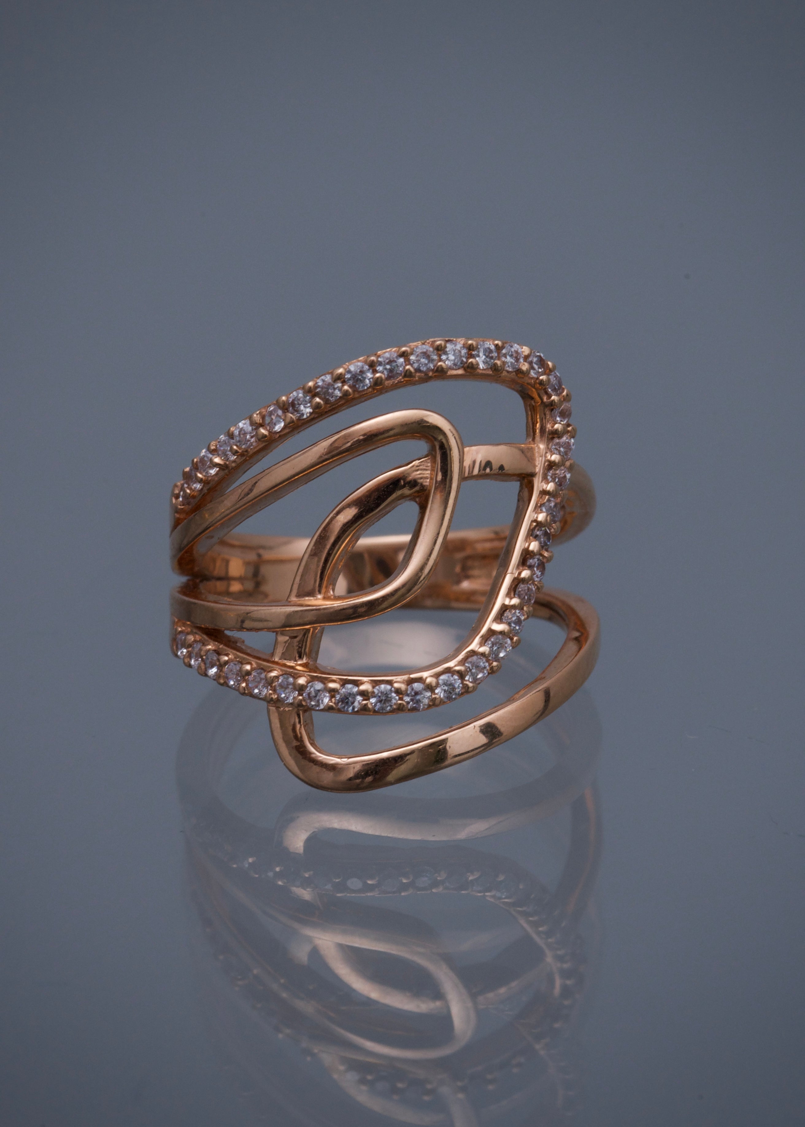Anillo con swarovski blanco 6.35gr / TALLA 6 1/4 / Oro Rosado Nac M