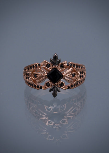 Anillo con swarovski negro 6.2gr / TALLA 7 1/4 / Oro Rosado Nac M