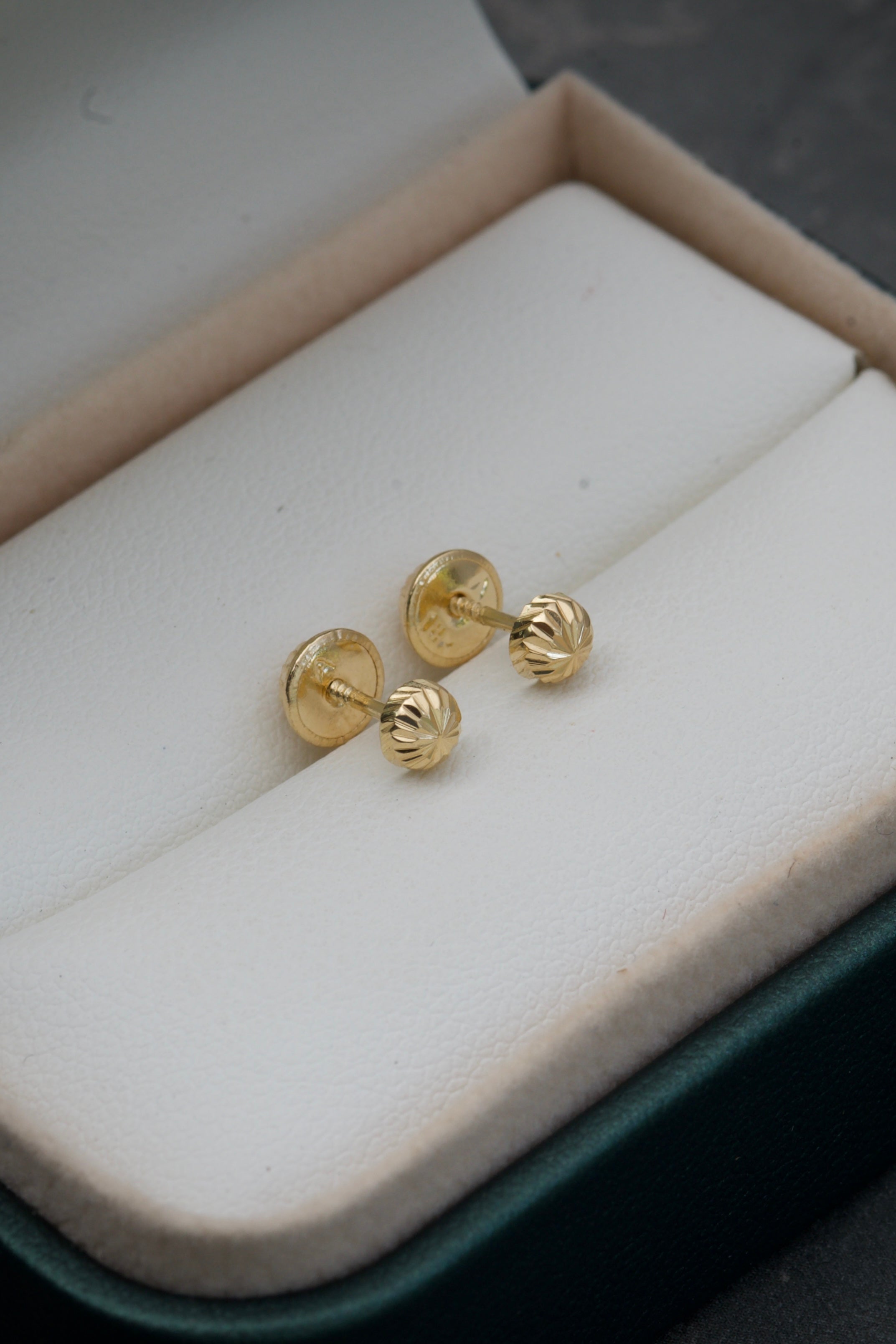 Topos Media Bola DiaMantados 4mm 0.55gr / Oro Amarillo Nac M