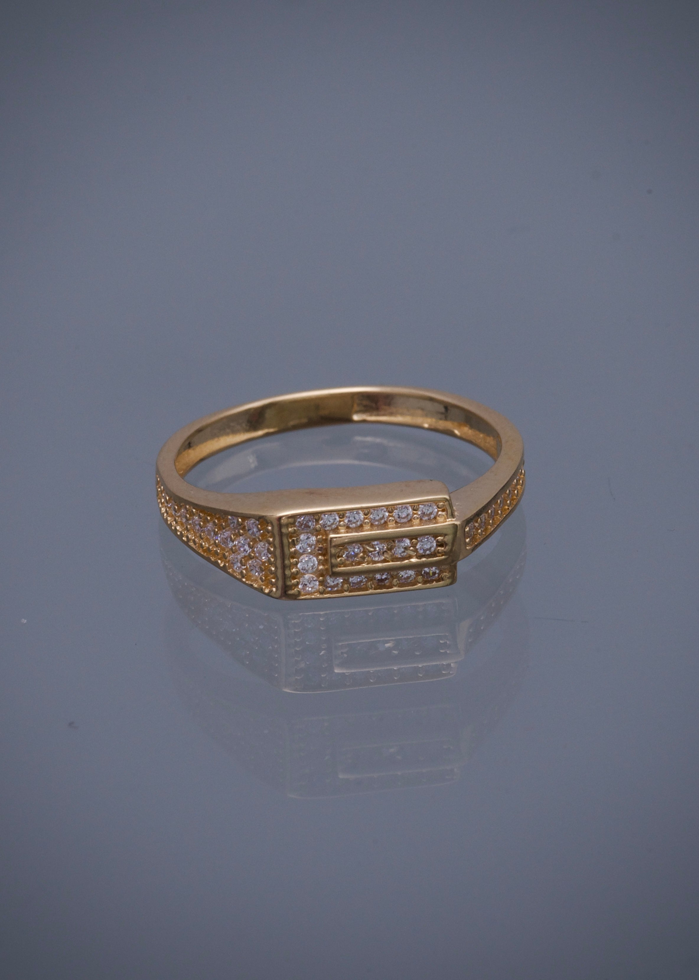 Anillo con swarovski blanco 2.4gr / TALLA 7 / Oro Amarillo Nac M