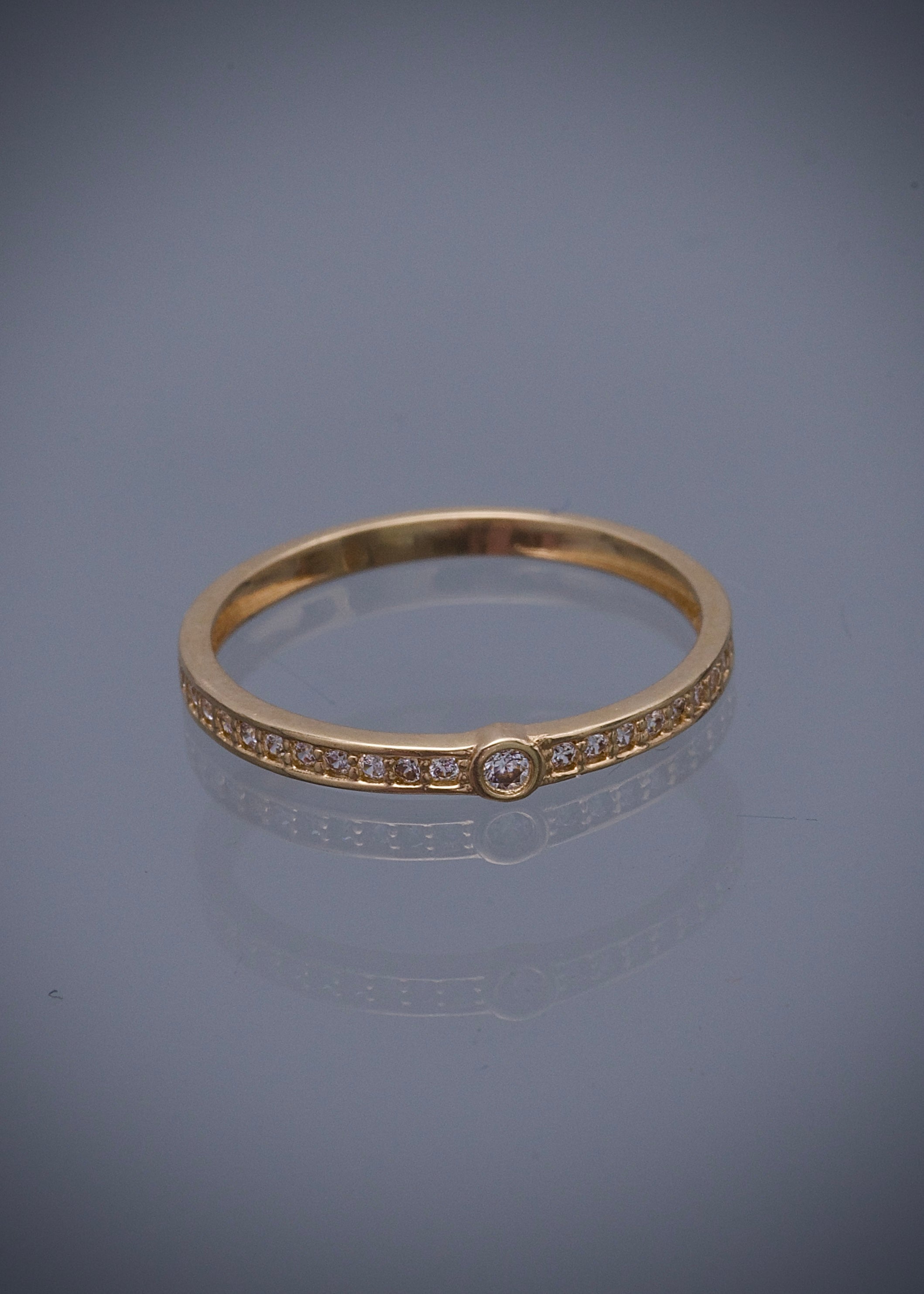 Anillo con swarovski blanco 1.25gr / TALLA 6 1/2 / Oro Amarillo Nac P