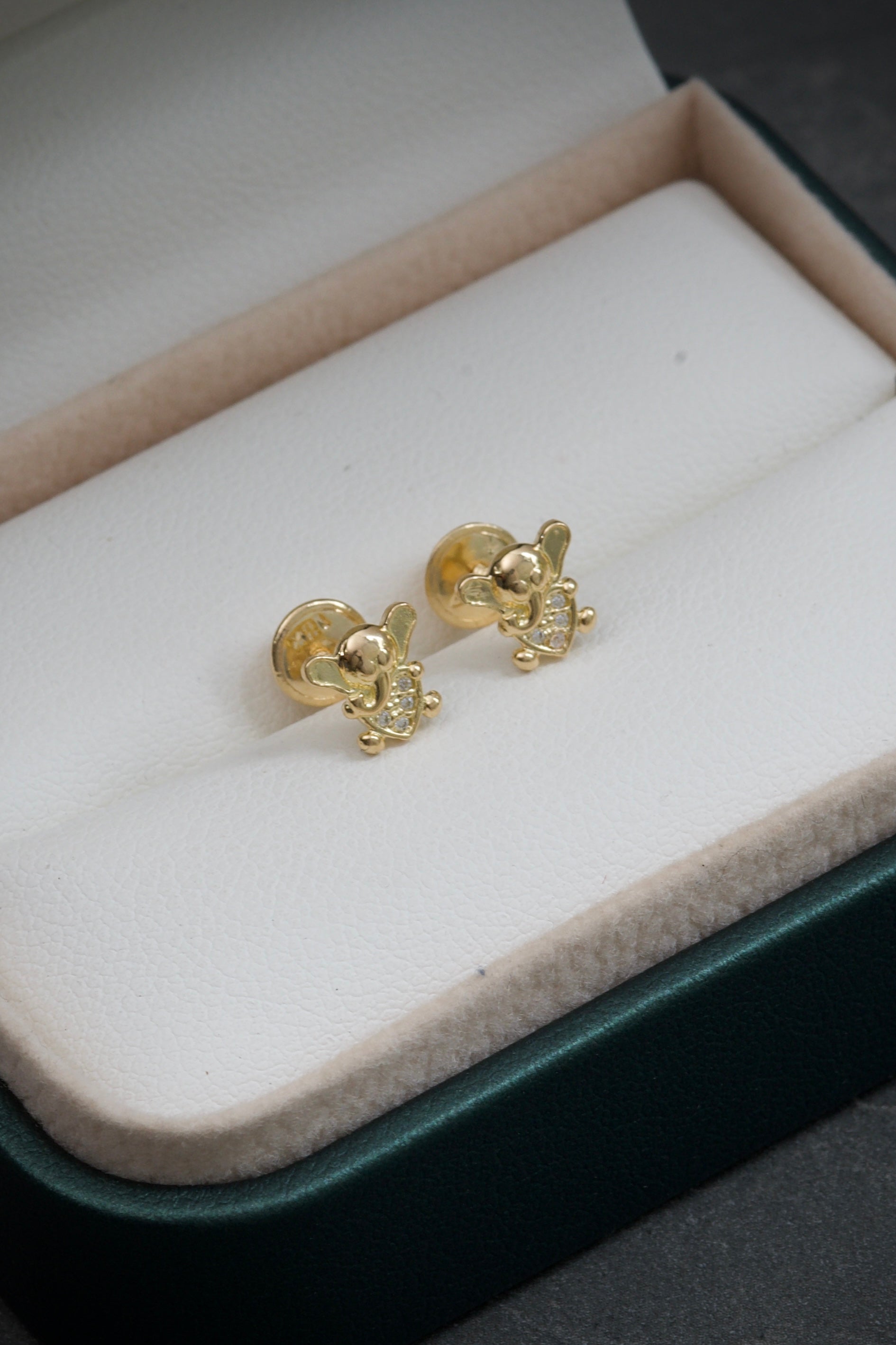Topos elefante con corazon y swarovski blanco 1gr / 0.7cm / Oro Amarillo Nac B