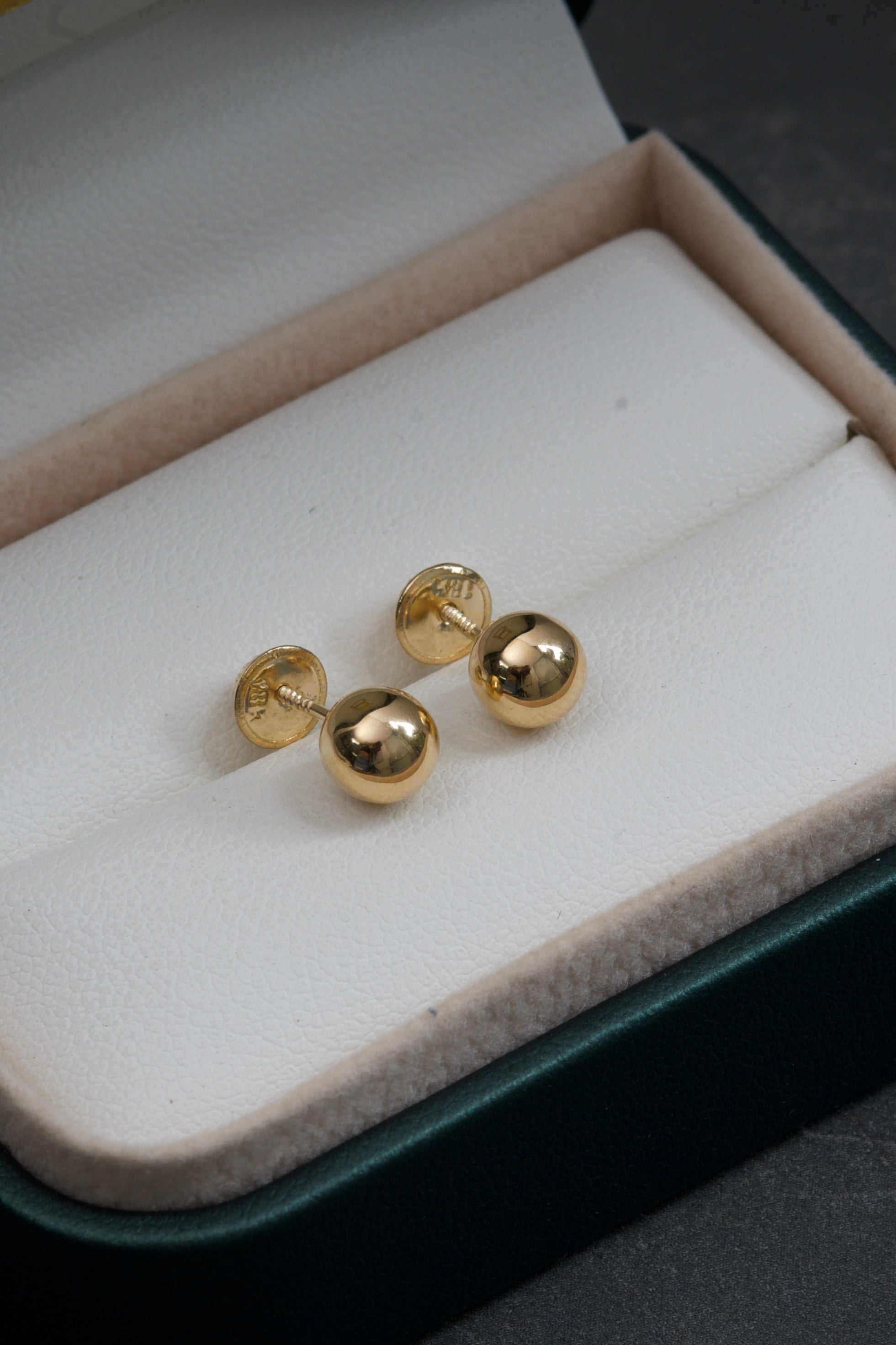 Topos de bola lisa 7mm 0.8gr / Oro Amarillo Nac B