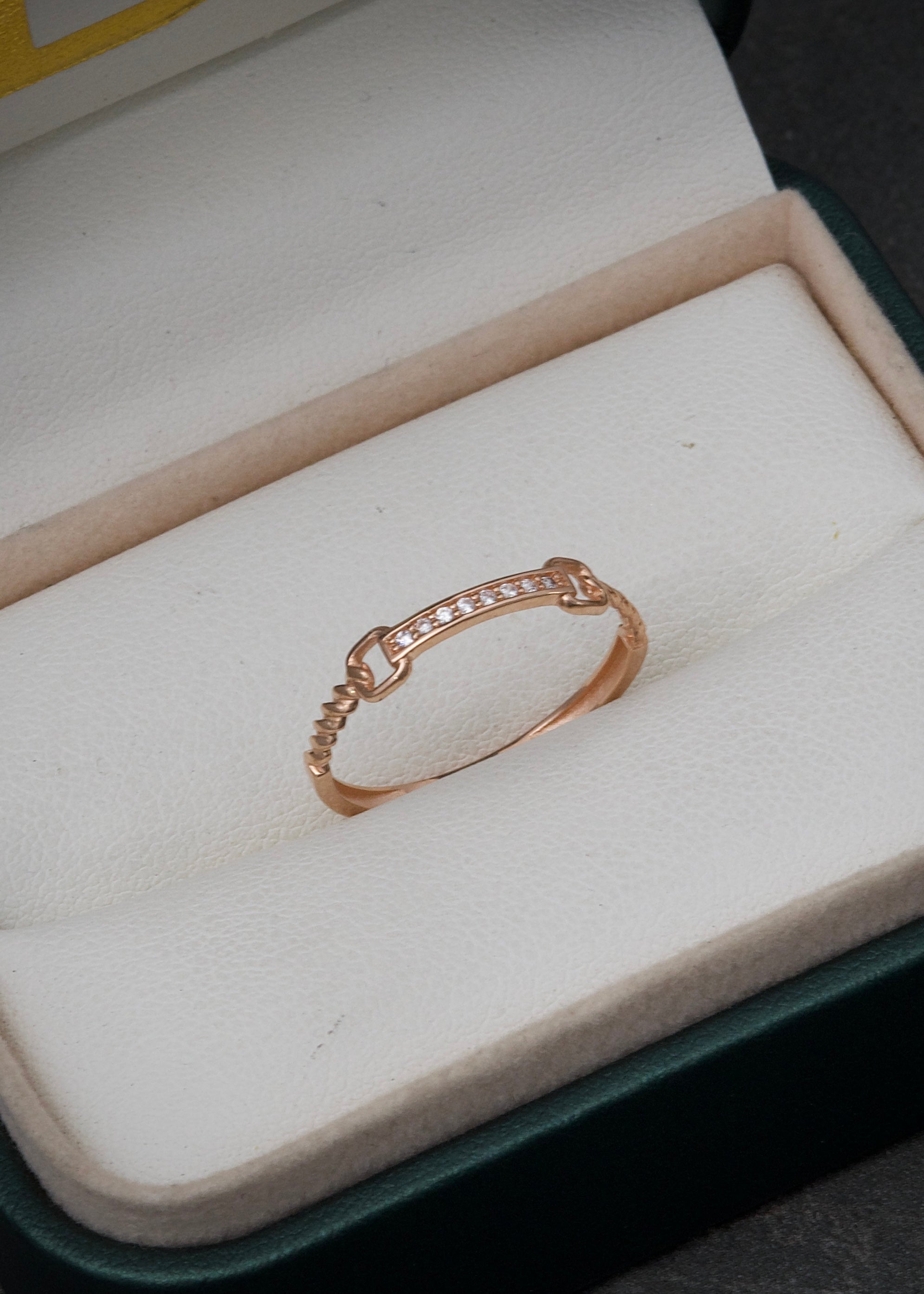 Anillo 1.15gr / TALLA 7 3/4 / Oro Rosado Nac B