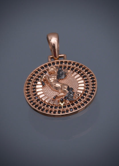 Dije medalla de caballo con swarovski negro 4.35gr / Largo 3.1cm / Oro Rosado Nac B