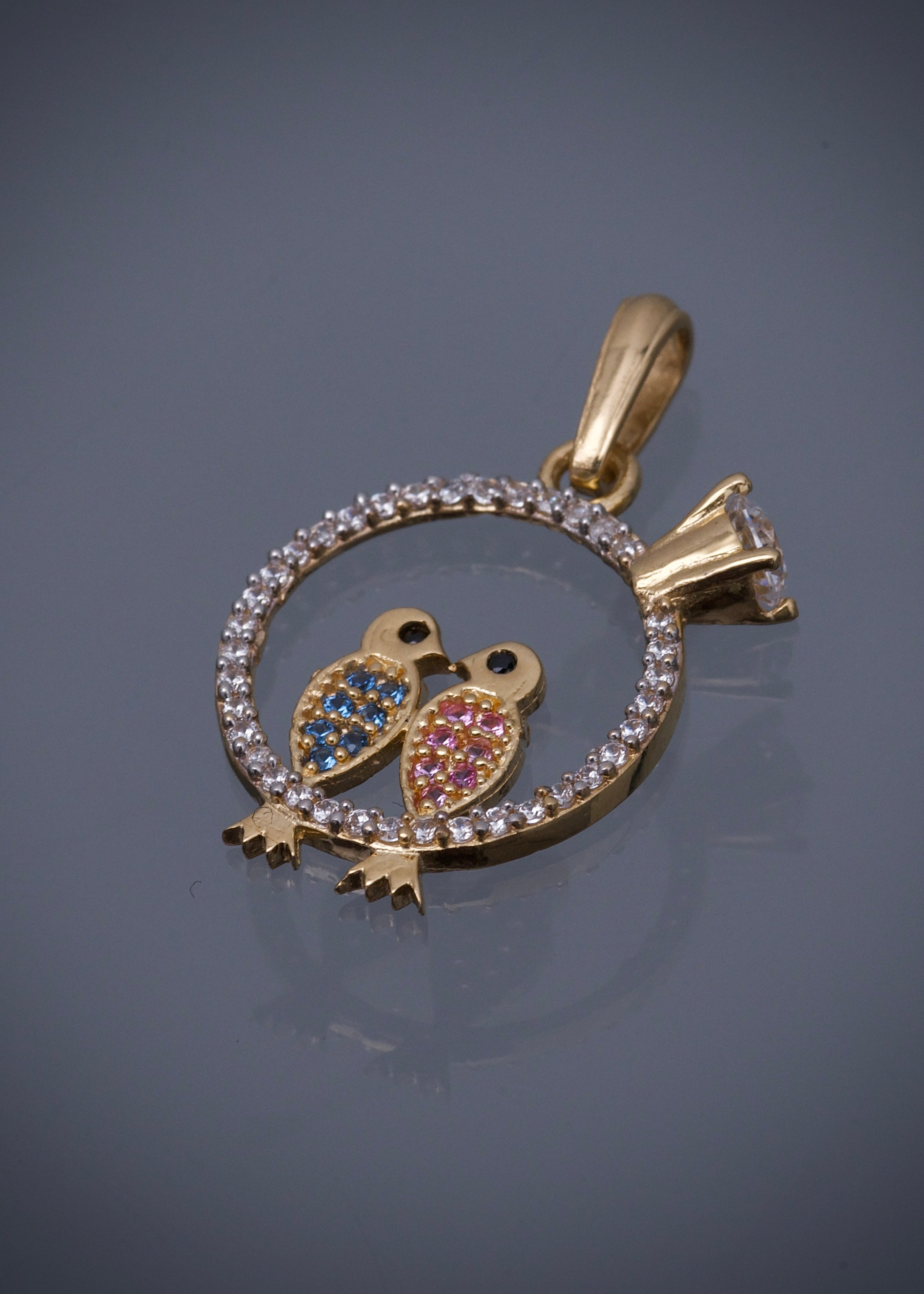 Dije de pajaros con swarovski multicolor 2.3gr / Largo 2.6cm / Oro Amarillo Nac B