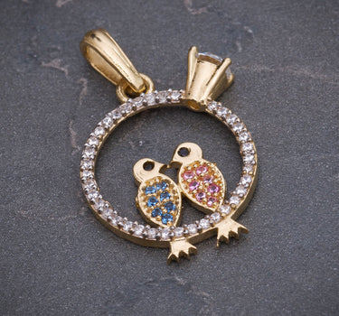 Dije de pajaros con swarovski multicolor 2.3gr / Largo 2.6cm / Oro Amarillo Nac B